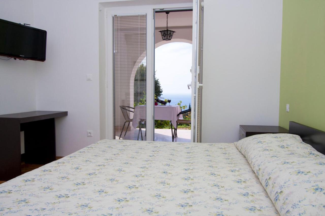 Guest House Burin Mlini Exterior foto